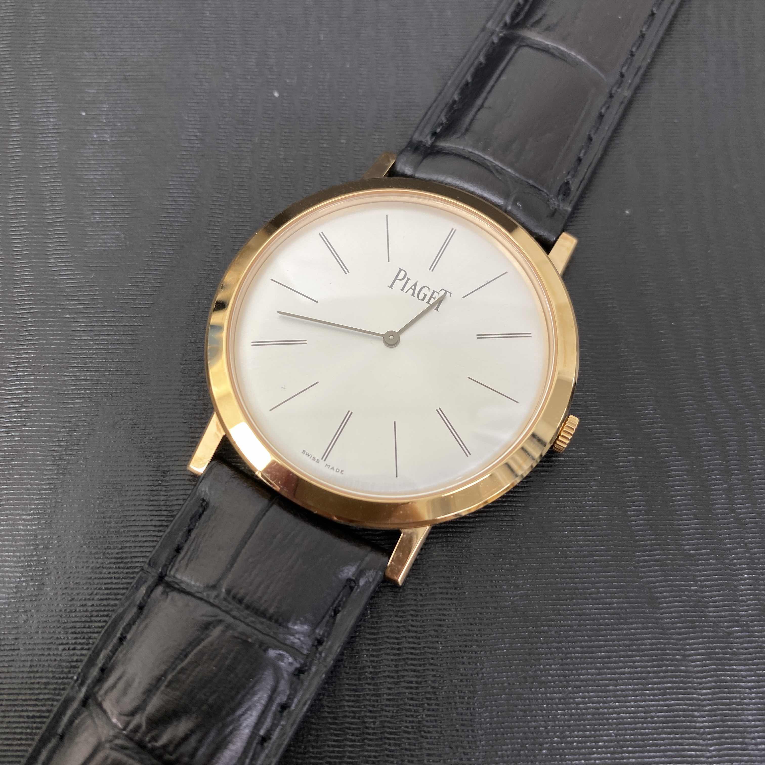 Piaget G0A31114 Replica Watch, Manual Wind, 18kt Rose Gold Case, Silver Dial, Black Alligator Strap - Image 5