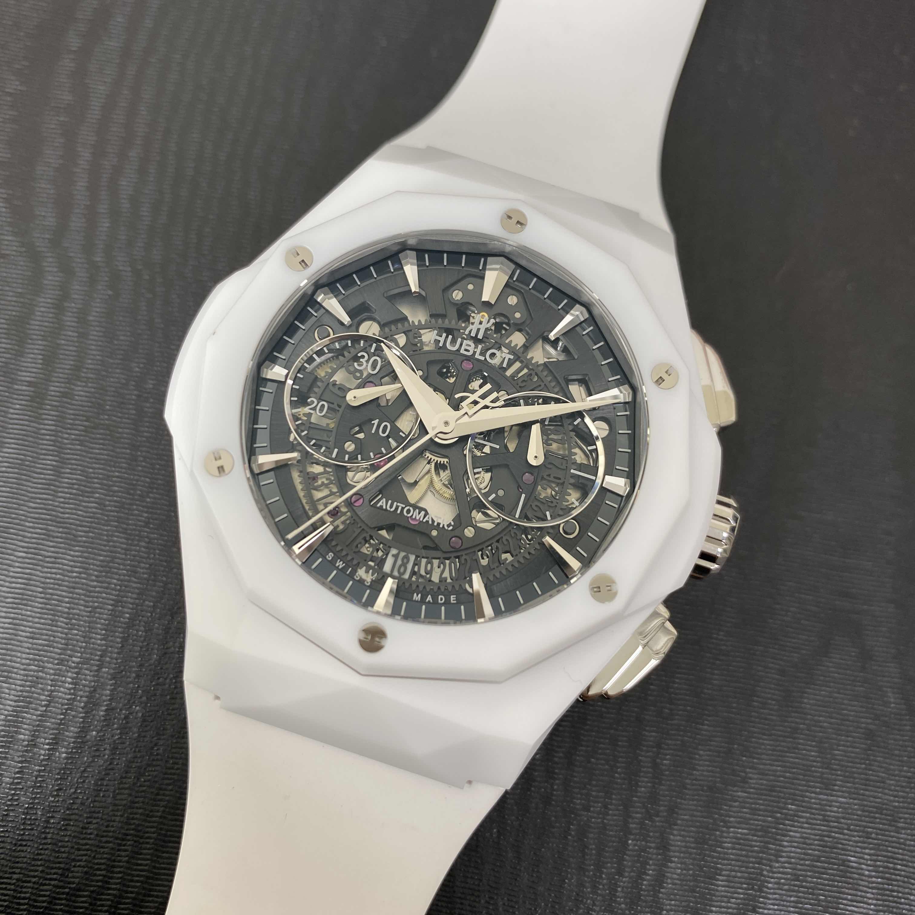Hublot 525.HI.0170.RW.ORL21 Classic Fusion Auto Ceramic Replica Watch, White Rubber Strap, Swiss - Image 5