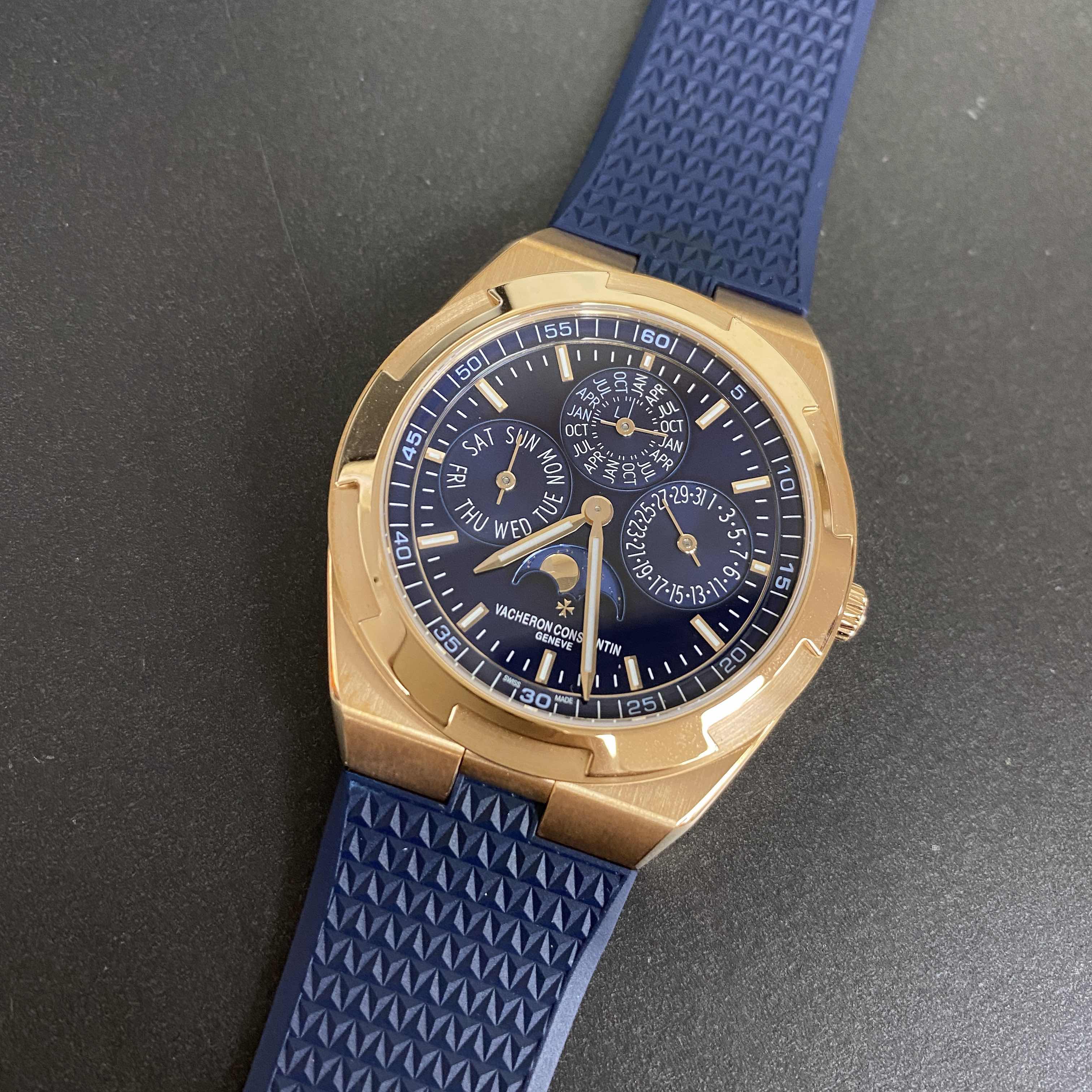 4300V/000R-B509 - Vacheron Constantin Overseas Replica Watch - Automatic - 18kt Rose Gold - Blue - Image 5