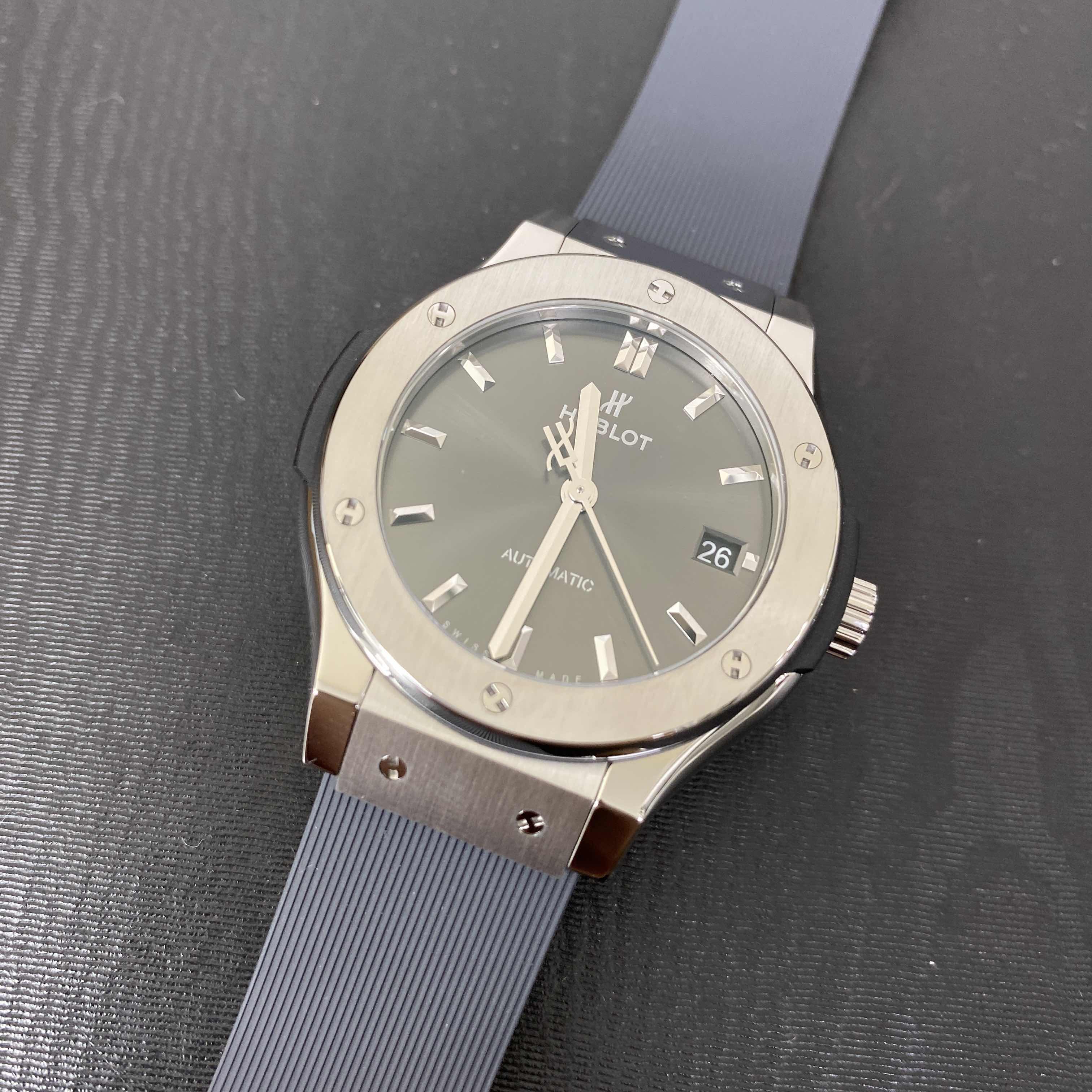 Hublot 565.NX.7071.RX CLASSIC FUSION Automatic Titanium | Gray Dial | Rubber Strap Replica Watch - Image 5