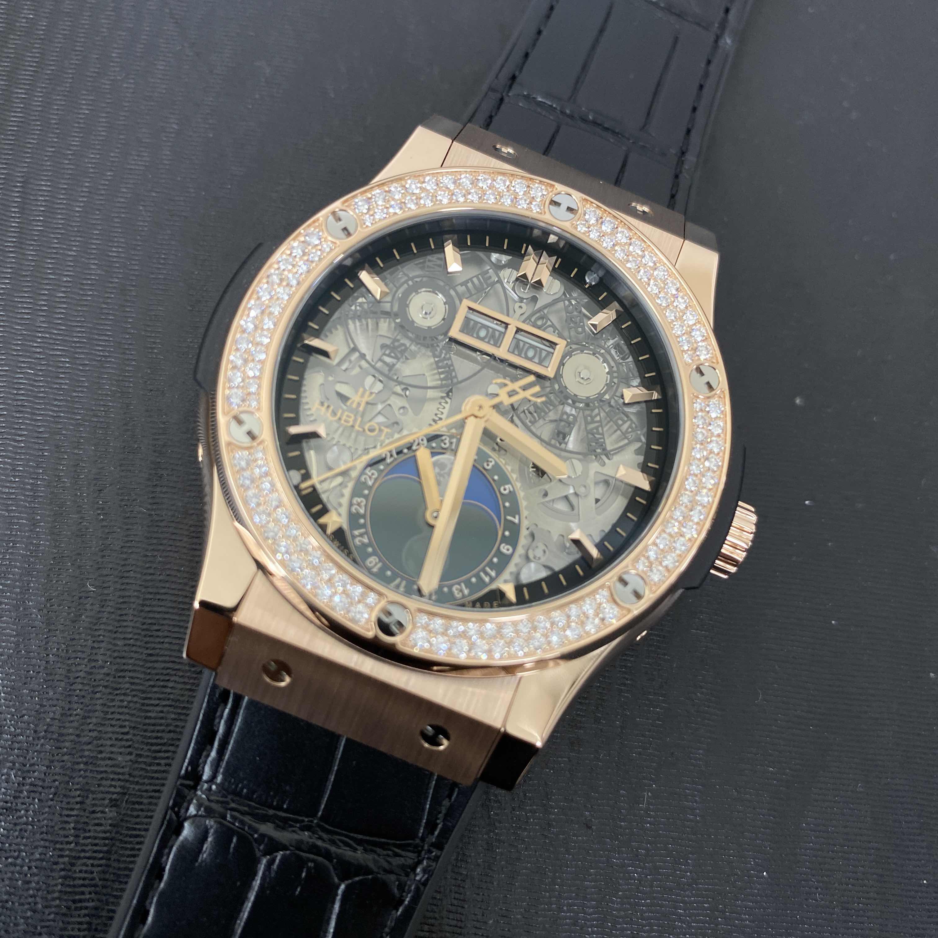 Hublot 547.OX.0180.LR.1104 CLASSIC FUSION Auto 18kt Rose Gold & Diamond Replica Watch - Image 5