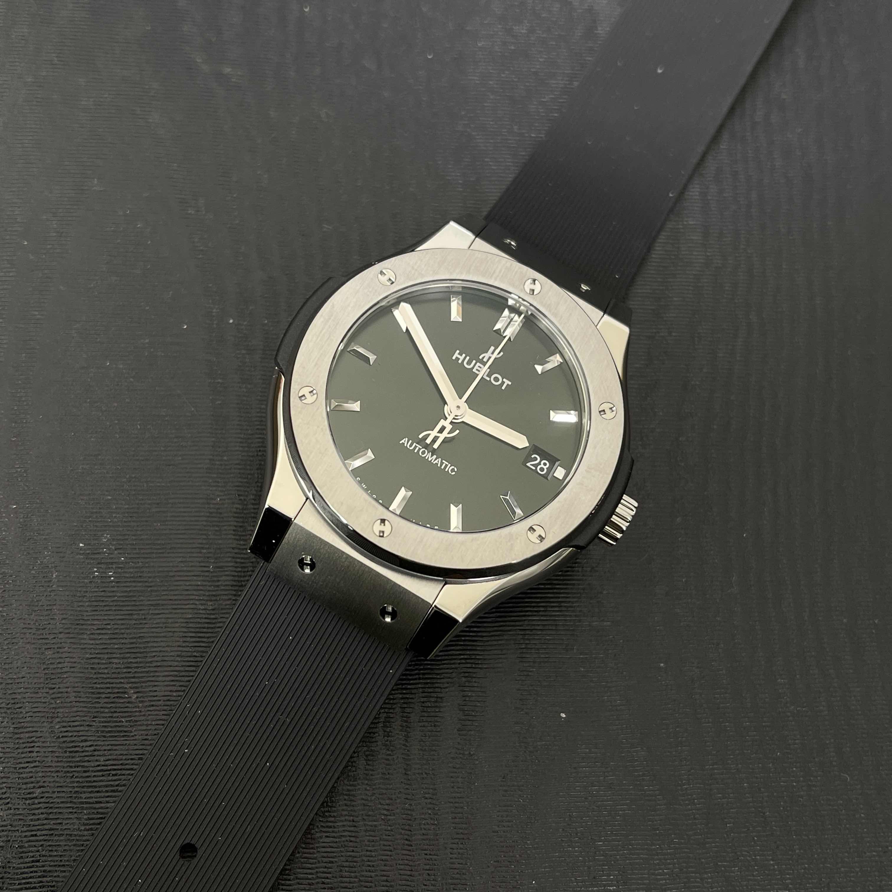 Hublot Classic Fusion 565.NX.1470.RX Replica Watch, Automatic Movement, Black Dial, Titanium Case - Image 5