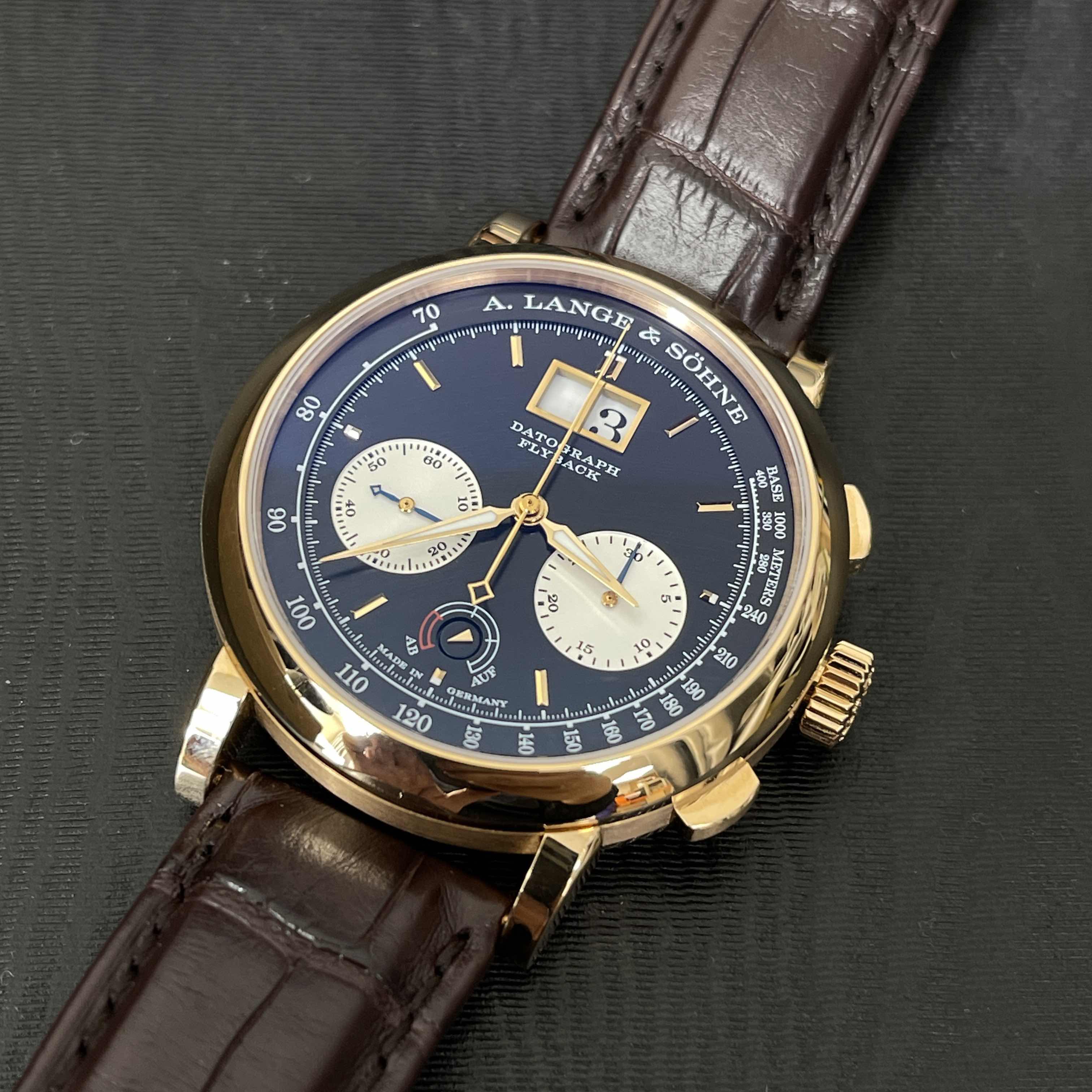 A Lange & Sohne Datograph 405.031 in 18kt Rose Gold with Black Dial Automatic - Image 5