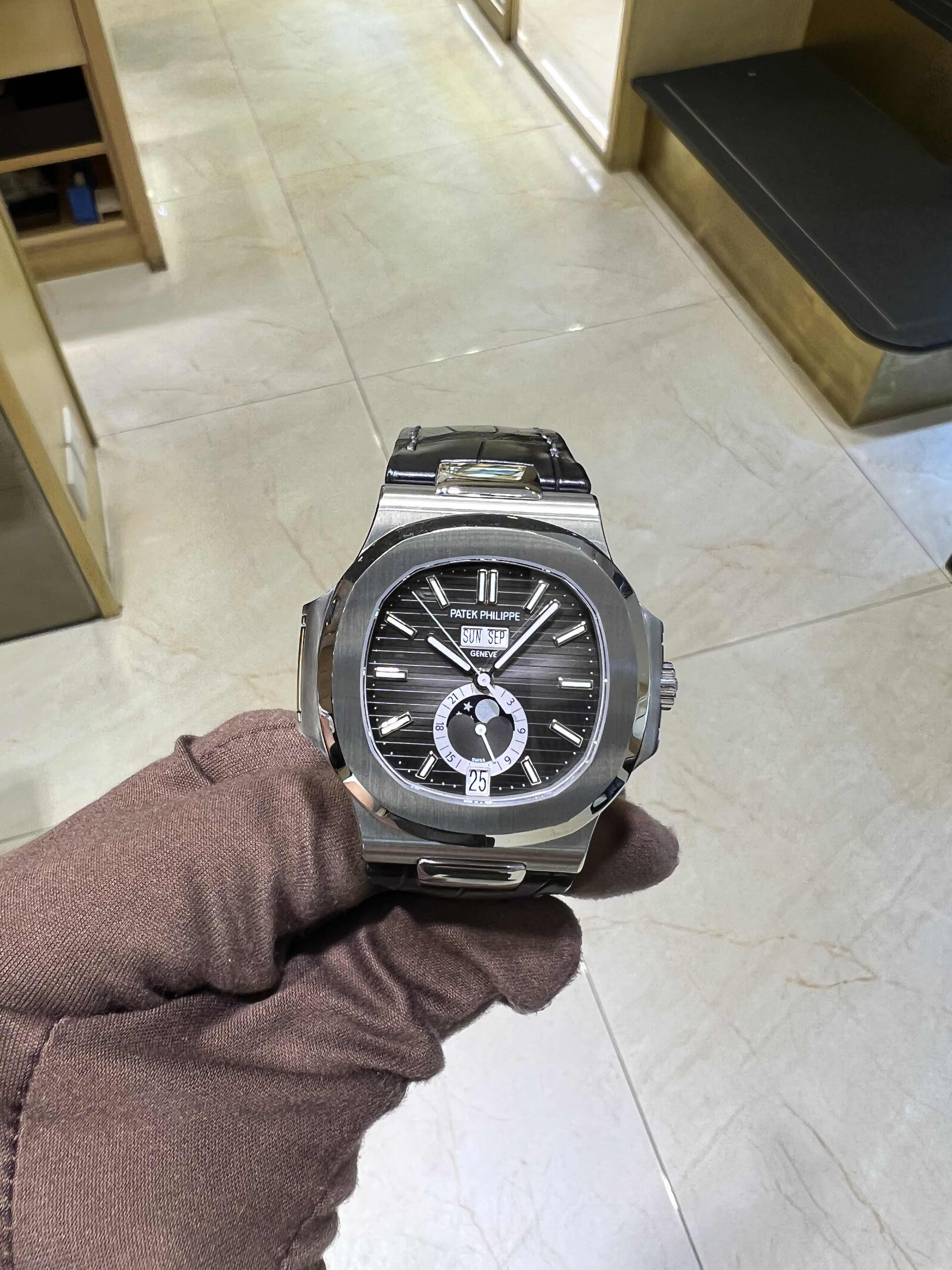 Patek Philippe 5726A-001 Nautilus Replica Watch, Black Dial, Steel Case, Alligator Strap - Image 5