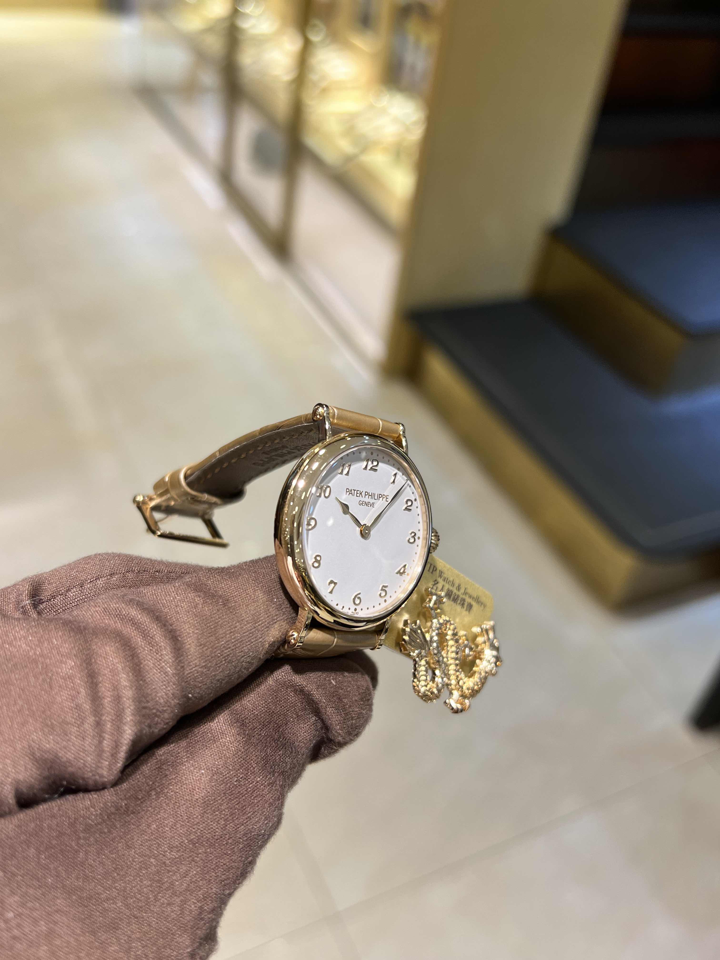 7200R-001 - Patek Philippe Calatrava Replica Watch 18kt Rose Gold Automatic White Dial - Image 4