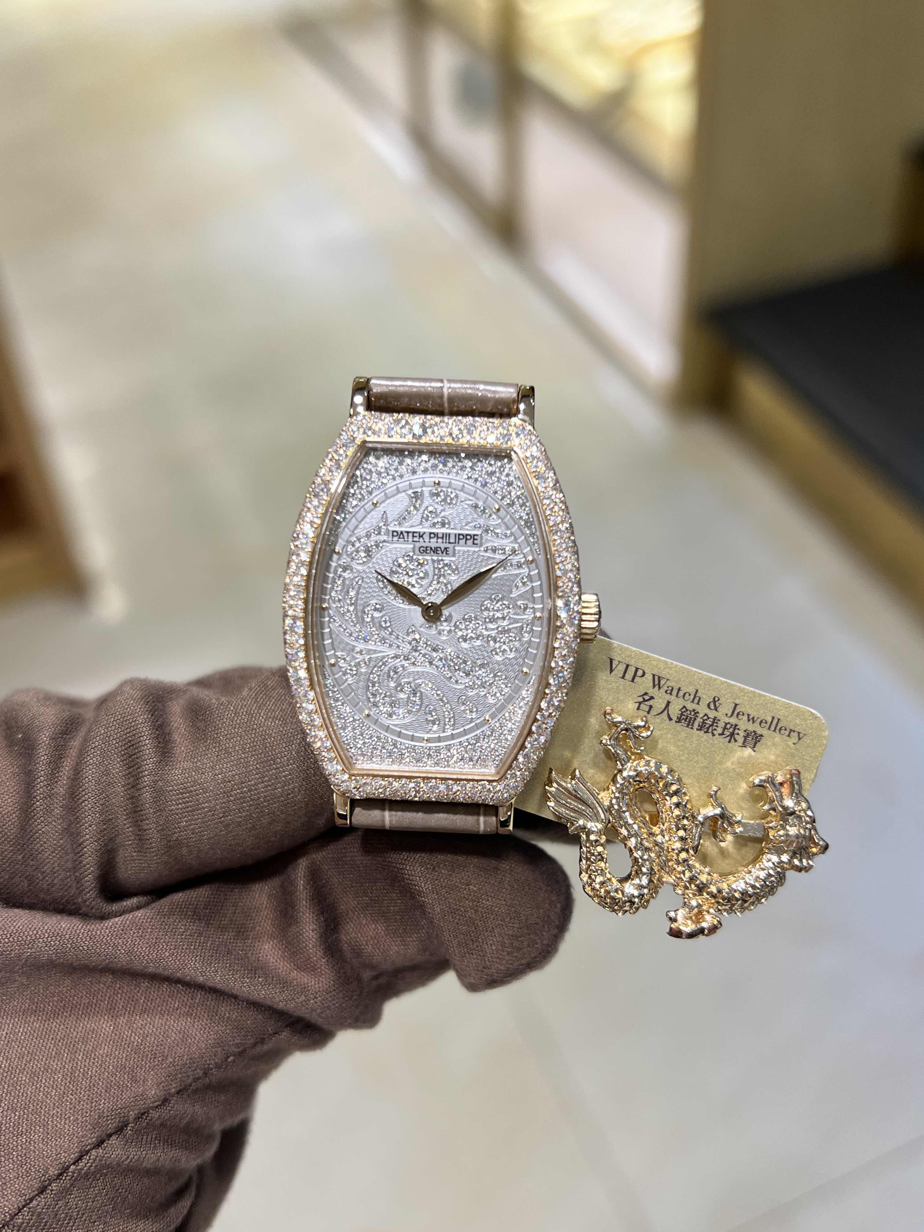 Patek Philippe 7099R-001 Gondolo Replica Watch Manual Wind Silver Dial 18kt Rose Gold Diamonds - Image 5